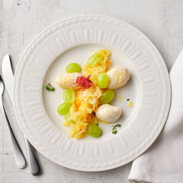 Image du produit pour 'Quenelles de brochet sur choucroute au Riesling'