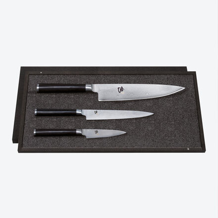 Image du produit pour 'Petit couteau Santoku KAI Shun Classic : acier Damas inoxydable pour rpondre aux plus hautes exigences'