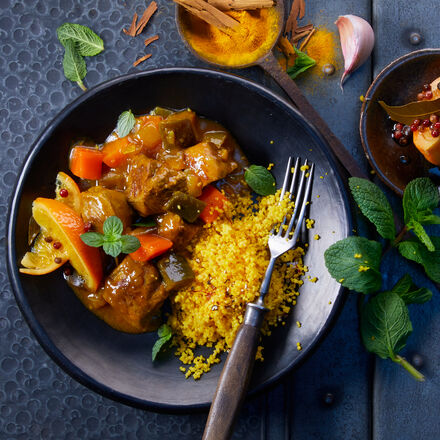 Image du produit pour 'Tajine d'agneau  l'orange pice sur couscous au safran'